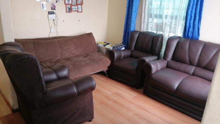 5 Bedroom Property for Sale in Montclair Western Cape